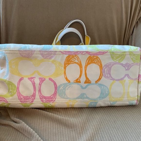 Coach Hampton Signature scribble tote - Picture 3 of 8